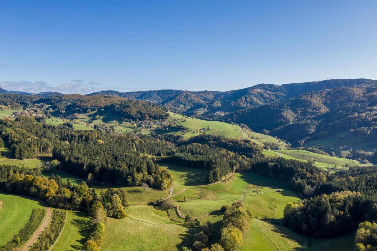 Hotel-Restaurant Sennhuette Im Herzen Des Suedschwarzwalds Kleines Wiesental 外观 照片